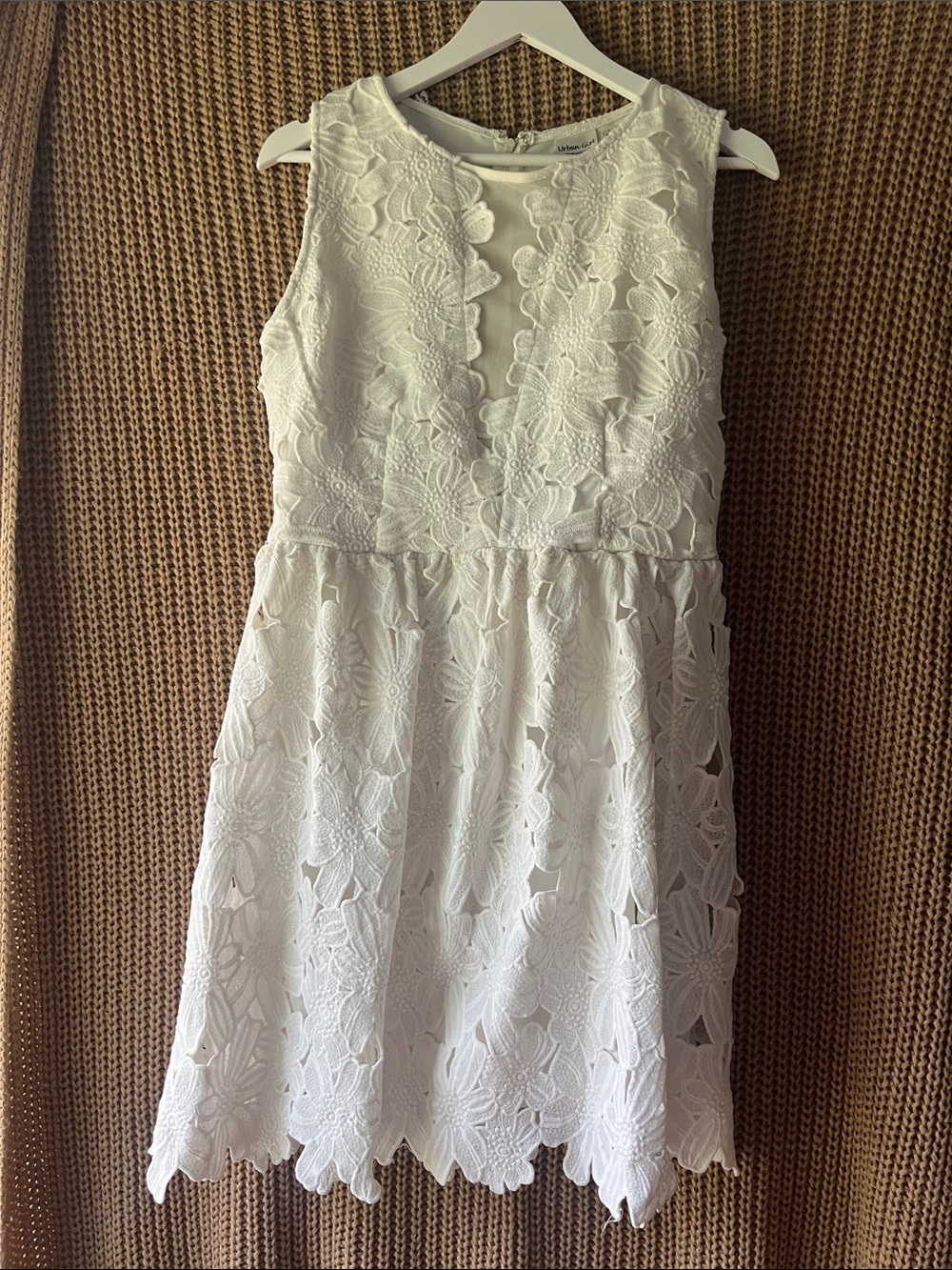 Urban Girl Nites White Floral Lace Sleeveless Midi Dress with Scalloped Hem
